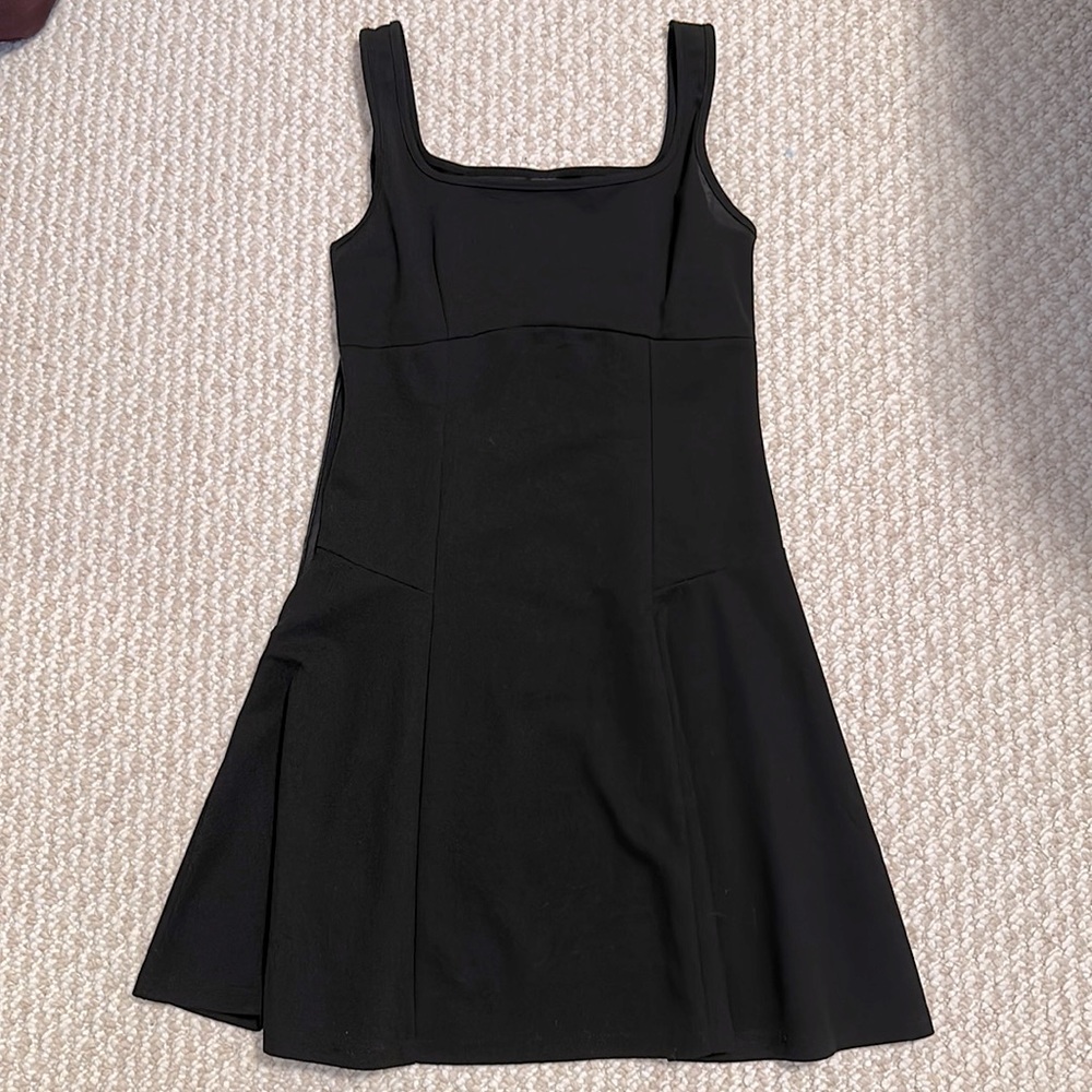 Black breathable dress- SIZE M